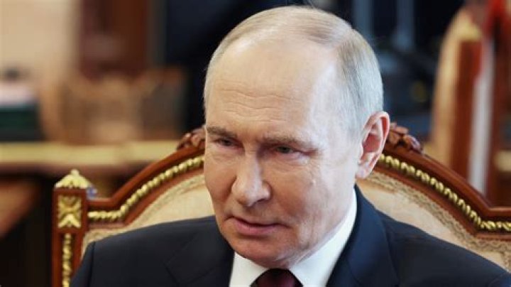 Unveiling The Height Of Power: Vladimir Putin's Height In Feet